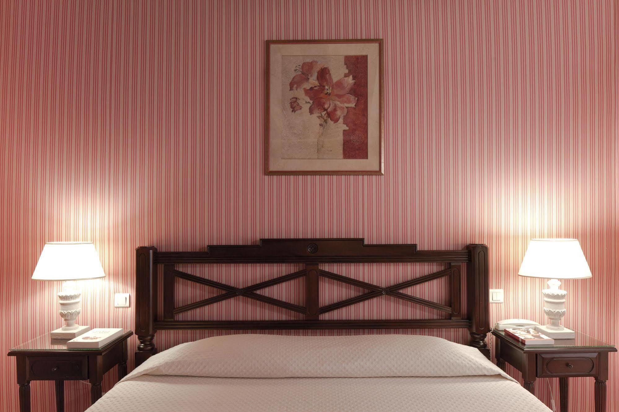 Hotel Beaubourg ปารีส ภายนอก รูปภาพ